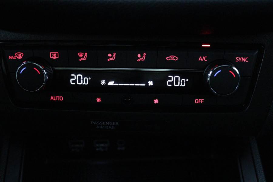 Seat Ibiza 1.0 TSI FR Business Intense (PANORAMADAK, DIGITALE COCKPIT, LED, NAVI, CAMERA, CARPLAY, 1e EIGENAAR, GOED ONDERHOUDEN)