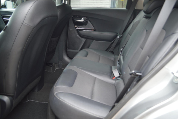 Kia Niro 1.6 GDi Hybrid DynamicPlusLine | Stoel- en stuurverwarming |Navigatie | Trekhaak
