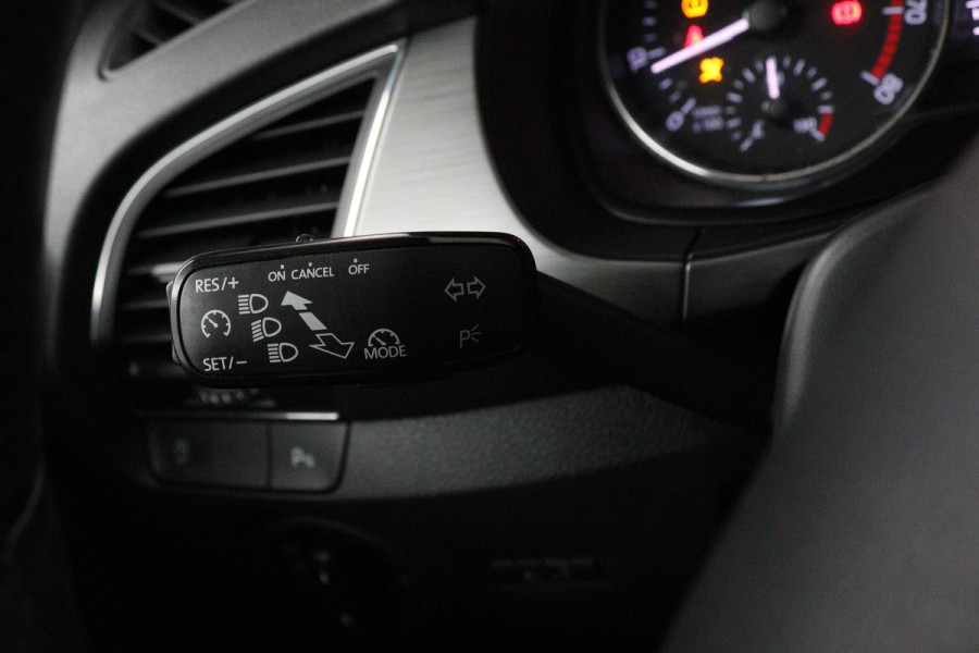 Škoda Fabia Combi 1.2 TSI Drive Automaat (PANORAMADAK, PARKEERSENSOREN, CRUISE CONTROL, CAMERA, CARPLAY, AUTOMAAT)