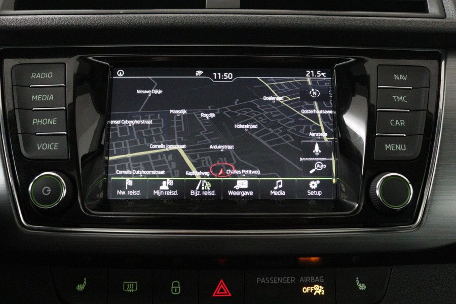 Škoda Fabia Combi 1.2 TSI Drive Automaat (PANORAMADAK, PARKEERSENSOREN, CRUISE CONTROL, CAMERA, CARPLAY, AUTOMAAT)