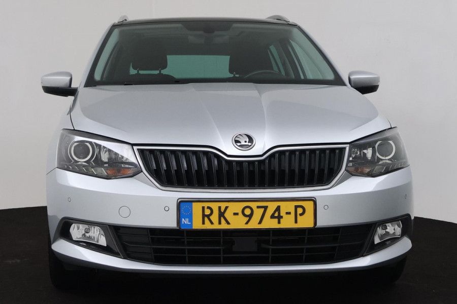 Škoda Fabia Combi 1.2 TSI Drive Automaat (PANORAMADAK, PARKEERSENSOREN, CRUISE CONTROL, CAMERA, CARPLAY, AUTOMAAT)