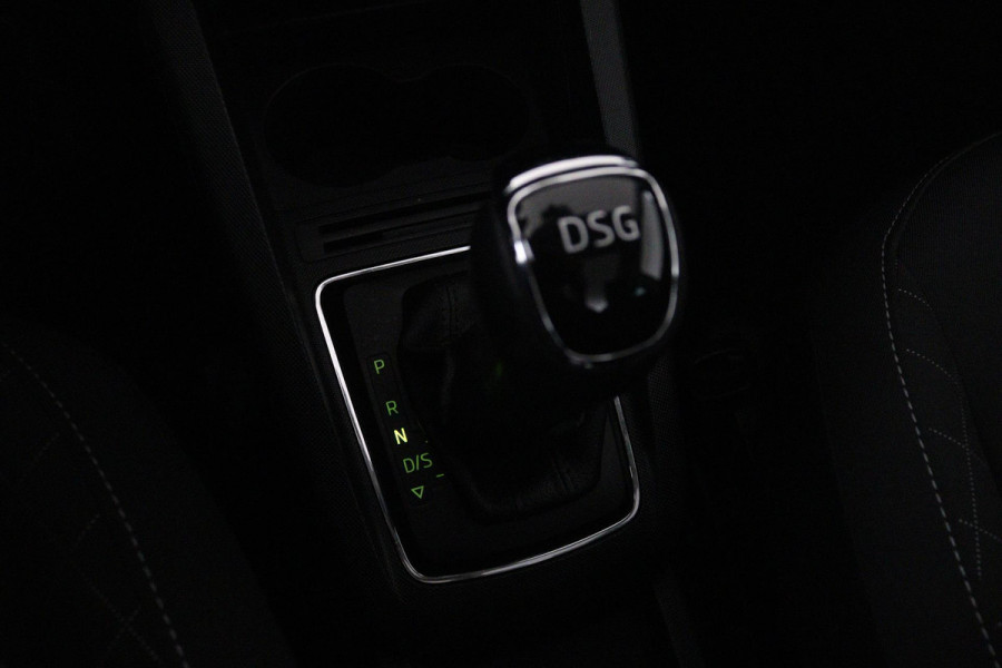 Škoda Fabia Combi 1.2 TSI Drive Automaat (PANORAMADAK, PARKEERSENSOREN, CRUISE CONTROL, CAMERA, CARPLAY, AUTOMAAT)