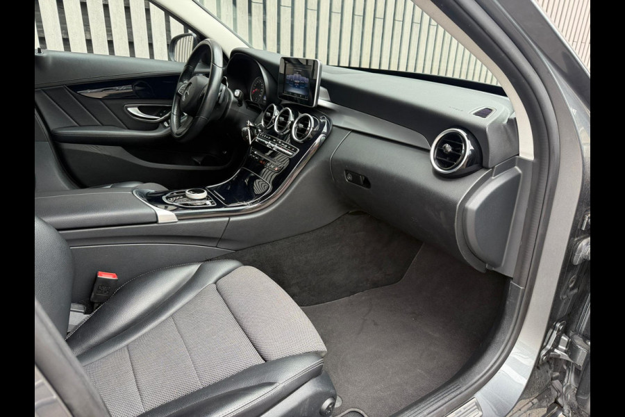 Mercedes-Benz C-Klasse Estate 200 Ambition Automaat / AMG pakket