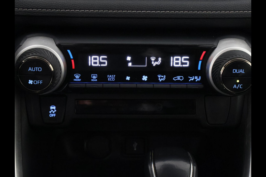 Toyota RAV4 2.5 Hybrid Dynamic Bi-Tone | 1e eigenaar | Apple Carplay & AndroidAUTO |