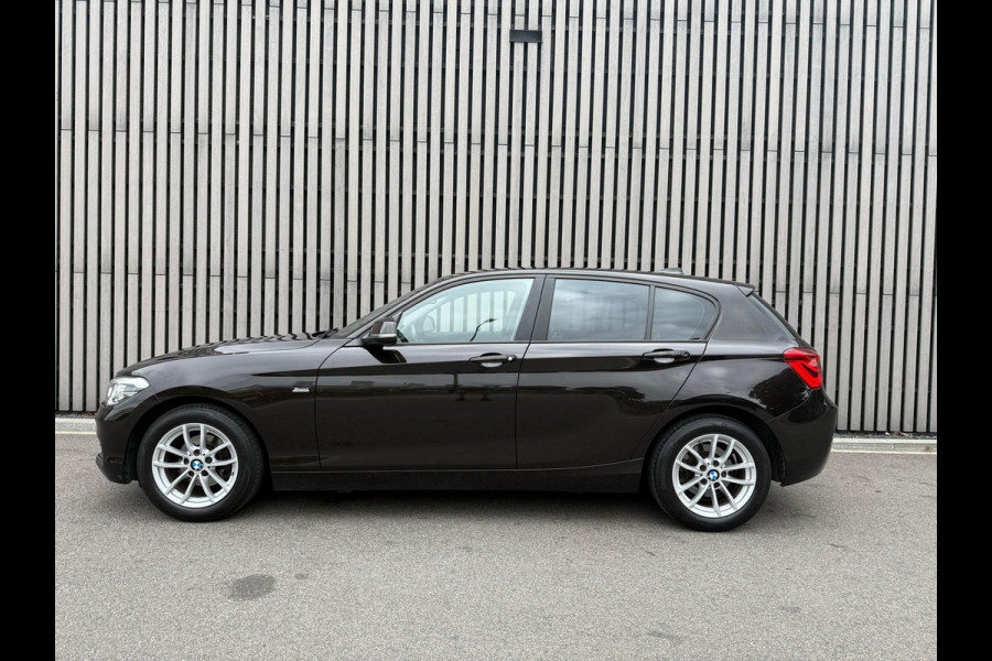 BMW 1-serie 116d SPORT - Automaat - apple carplay