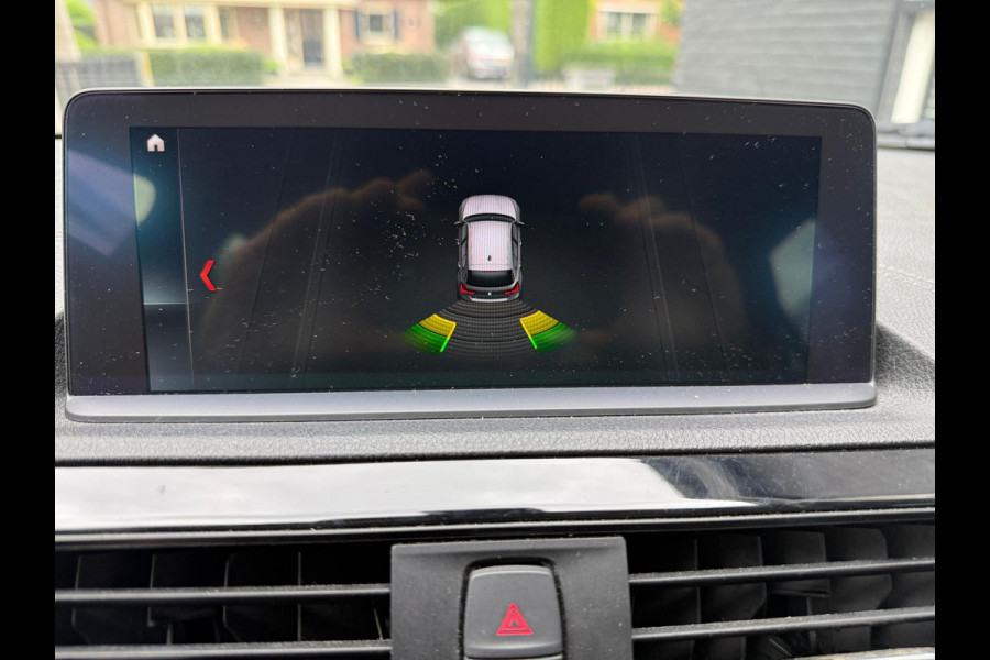 BMW 1-serie 116d SPORT - Automaat - apple carplay