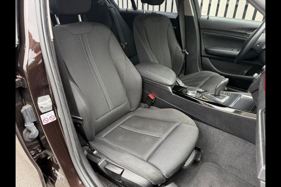 BMW 1-serie 116d SPORT - Automaat - apple carplay