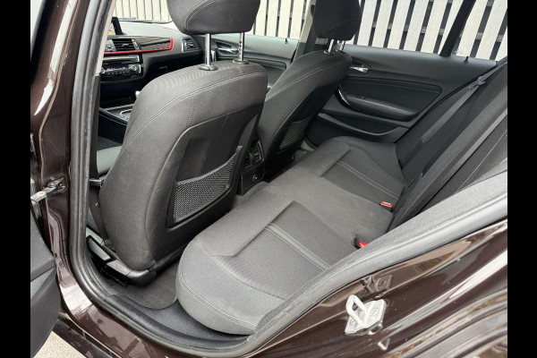 BMW 1-serie 116d SPORT - Automaat - apple carplay