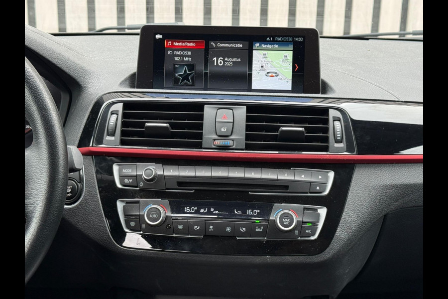 BMW 1-serie 116d SPORT - Automaat - apple carplay