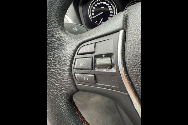 BMW 1-serie 116d SPORT - Automaat - apple carplay