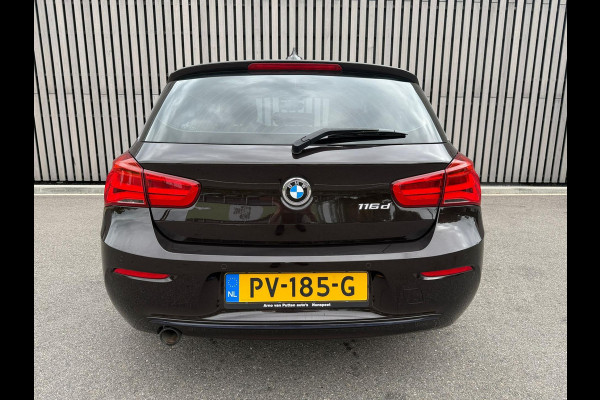 BMW 1-serie 116d SPORT - Automaat - apple carplay