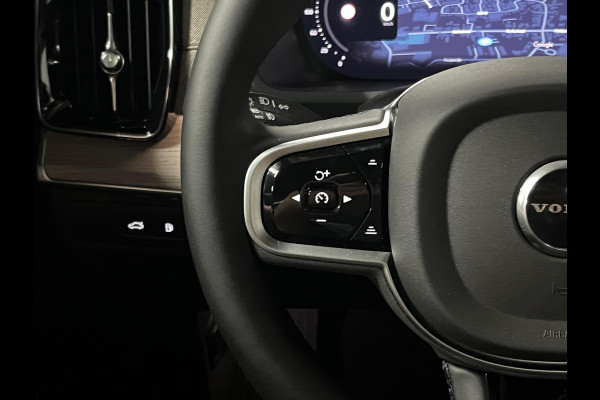 Volvo XC90 2.0 T8 Plug-in hybrid AWD Ultra Bright *Facelift* | Luchtvering | Open dak | Adapt. Cruise | Harman & Kardon | Google |