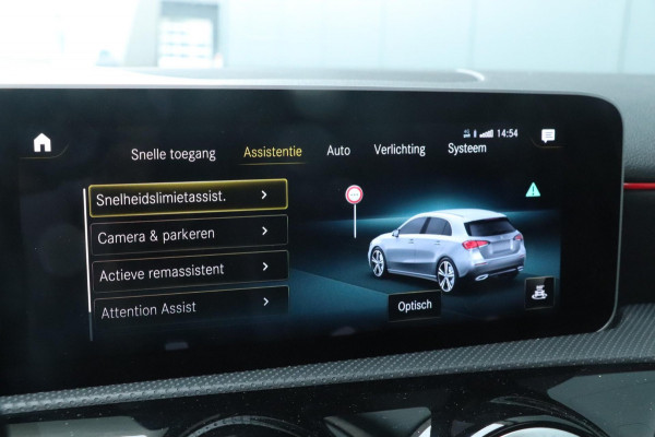 Mercedes-Benz A-Klasse A200 - Night Pakket - AMG - PANO - VOL!