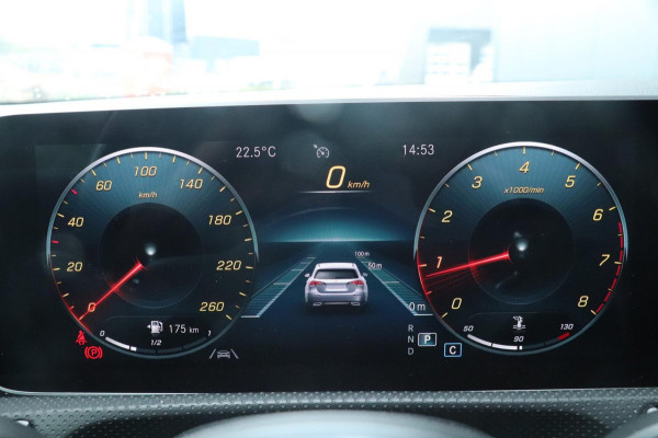 Mercedes-Benz A-Klasse A200 - Night Pakket - AMG - PANO - VOL!