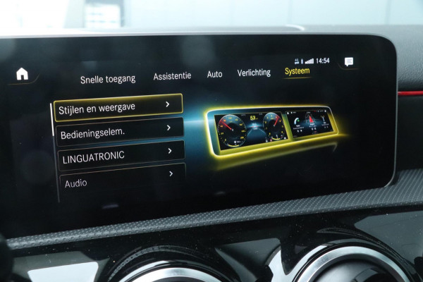 Mercedes-Benz A-Klasse A200 - Night Pakket - AMG - PANO - VOL!