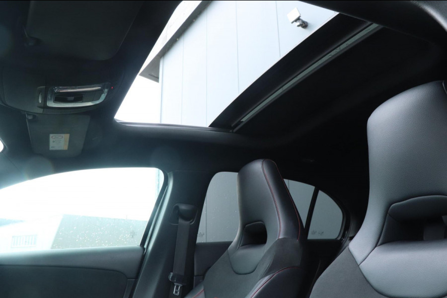 Mercedes-Benz A-Klasse A200 - Night Pakket - AMG - PANO - VOL!