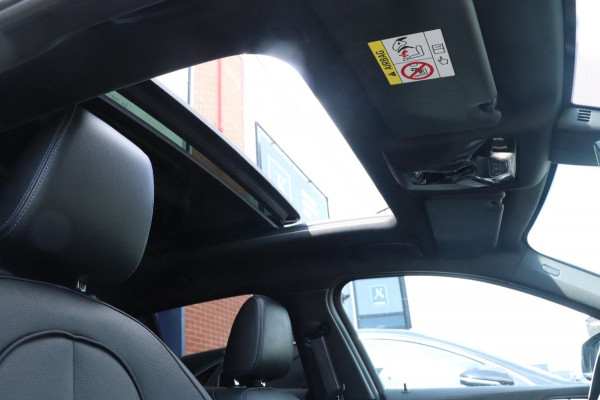 BMW 1-serie 118i High Executive | M-Pakket - Pano - VOL!