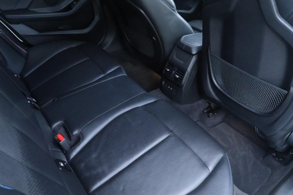 BMW 1-serie 118i High Executive | M-Pakket - Pano - VOL!