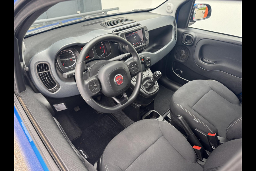 Fiat Panda 1.0 Hybrid RED Cross | Apple carplay | Climate control | Prijs is rijklaar!
