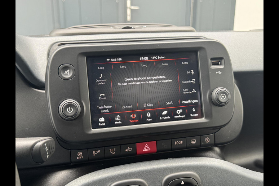 Fiat Panda 1.0 Hybrid RED Cross | Apple carplay | Climate control | Prijs is rijklaar!