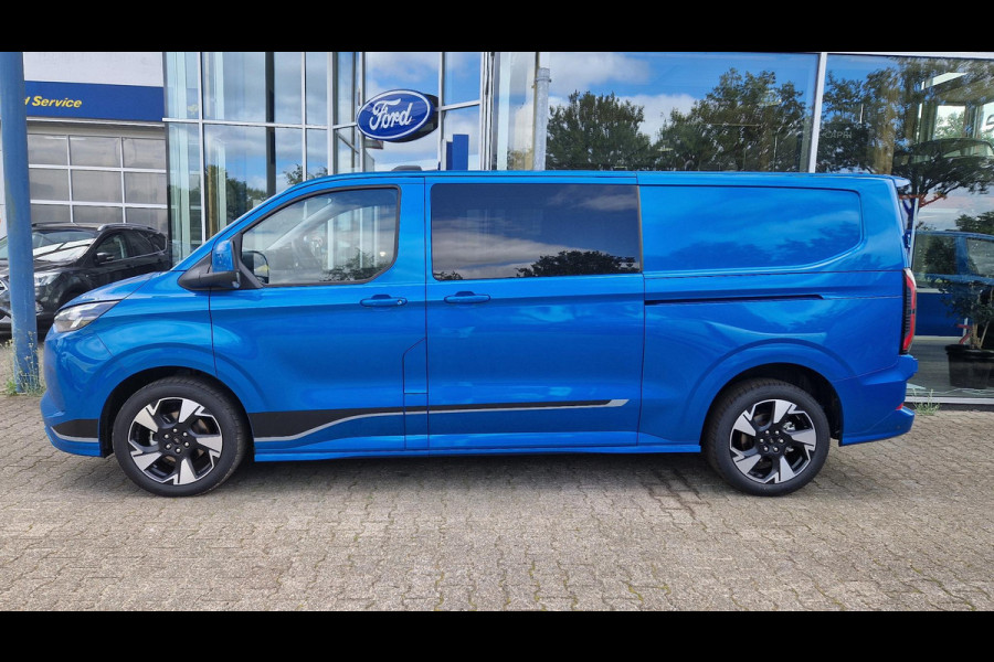 Ford Transit Custom 320 2.5 PHEV L2H1 Sport DC 233pk | 0,99% Renteactie! | Dubbele Cabine | Dubbele zijschuifdeur | Inklapbare trekhaak | 19 inch lichtmetalen Sport velgen (mat zwart) | Verwarmbaar stuurwiel | Navigatie systeem