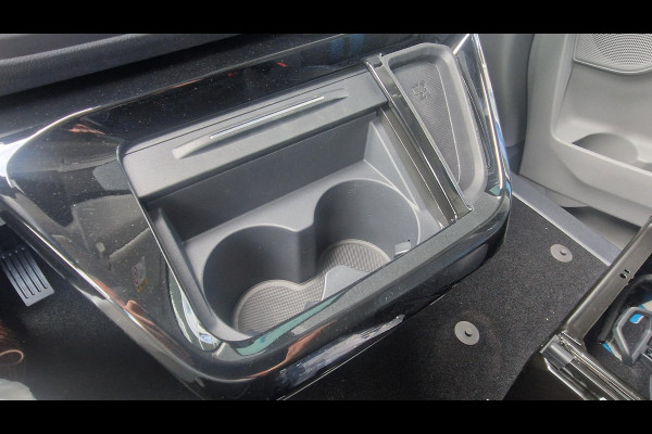 Ford Transit Custom 320 2.5 PHEV L2H1 Sport DC 233pk | 0,99% Renteactie! | Dubbele Cabine | Dubbele zijschuifdeur | Inklapbare trekhaak | 19 inch lichtmetalen Sport velgen (mat zwart) | Verwarmbaar stuurwiel | Navigatie systeem