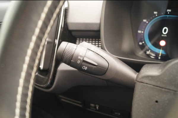 Volvo XC40 Recharge P8 AWD R-Design -ECC-CARPLAY-CAM-