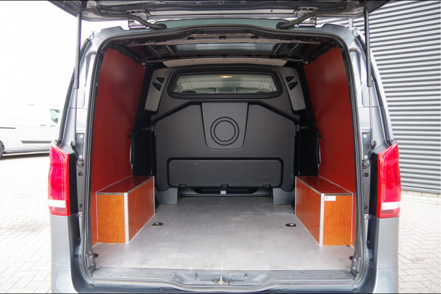 Mercedes-Benz Vito 119 CDI L2 AUT. DC-5P, LED, LEDER, 2X SCHUIFDEUR, TREKHAAK, STOELVERWARMING, STANDKACHEL, CAMERA, NAVI, CRUISE, CLIMA, DUBBELE C