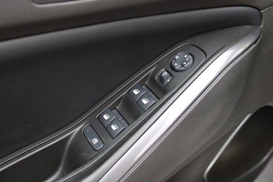 Opel Grandland X 1.6 Turbo 300PK Hybrid4 Innovation | Trekhaak | Led | AGR | Navigatie