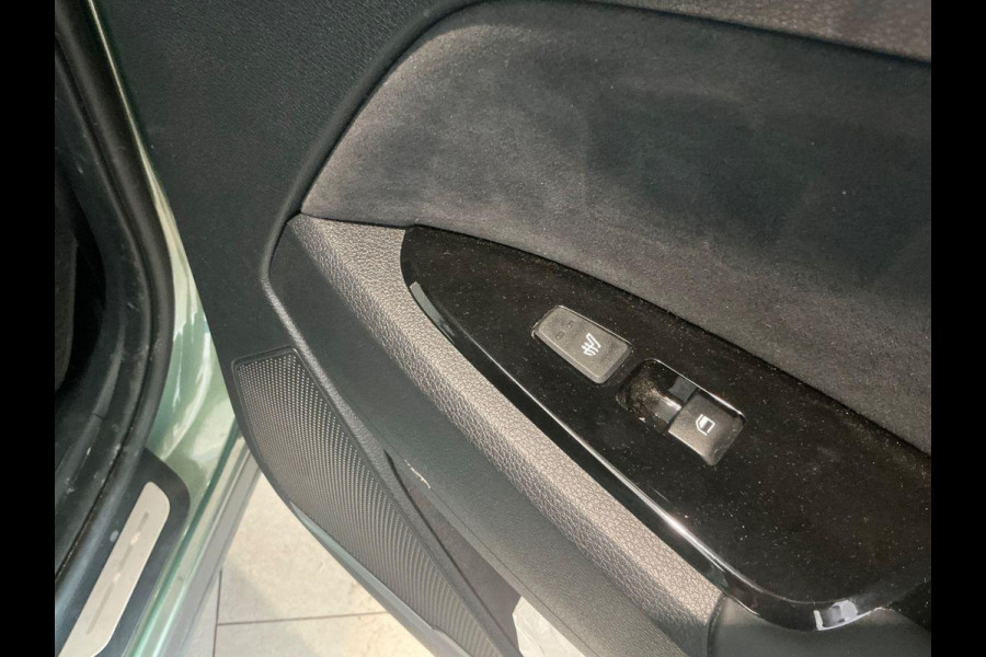 Kia Sportage 1.6 T-GDi Hybrid GT-Line | Stoelverwarming | Achteruitrijcamera | Navigatie | Stuurwielverwarming