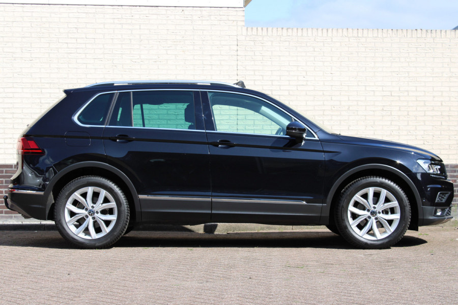 Volkswagen Tiguan 1.5 TSI ACT Highline | Trekhaak | Panoramadak | Memory | BLIS | Adaptieve cruise