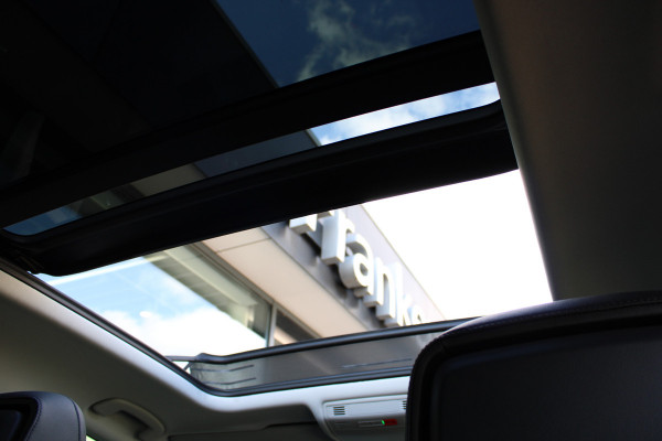 Volkswagen Tiguan 1.5 TSI ACT Highline | Trekhaak | Panoramadak | Memory | BLIS | Adaptieve cruise