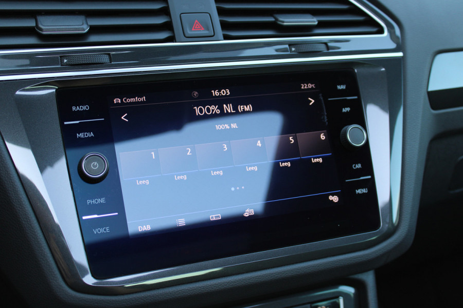 Volkswagen Tiguan 1.5 TSI ACT Highline | Trekhaak | Panoramadak | Memory | BLIS | Adaptieve cruise