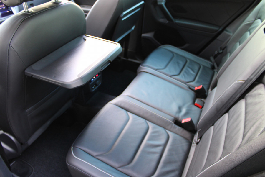 Volkswagen Tiguan 1.5 TSI ACT Highline | Trekhaak | Panoramadak | Memory | BLIS | Adaptieve cruise