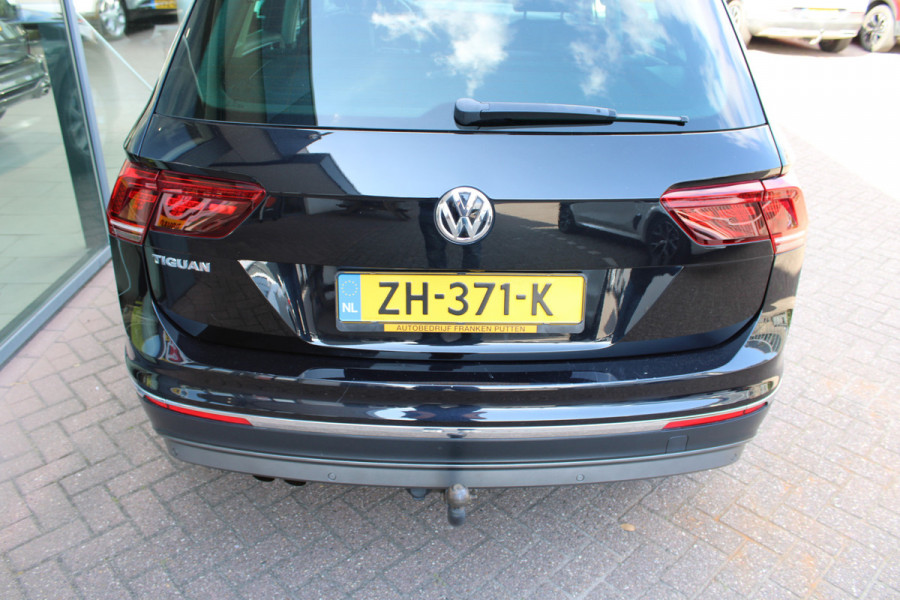 Volkswagen Tiguan 1.5 TSI ACT Highline | Trekhaak | Panoramadak | Memory | BLIS | Adaptieve cruise