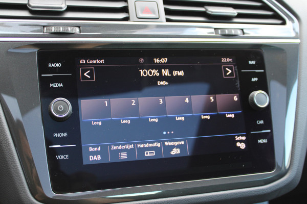 Volkswagen Tiguan 1.5 TSI ACT Highline | Trekhaak | Panoramadak | Memory | BLIS | Adaptieve cruise
