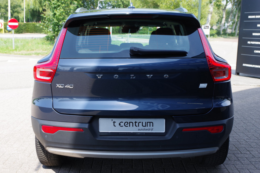 Volvo XC40 1.5 T4 211 PK Recharge Inscription Expression, Trekhaak, Camera, LED, Cruise Control
