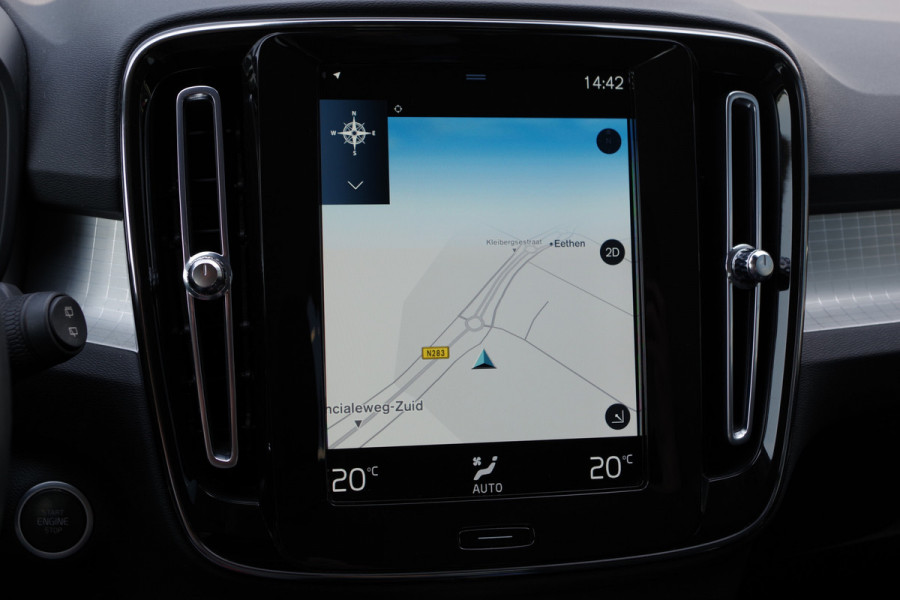 Volvo XC40 1.5 T4 211 PK Recharge Inscription Expression, Trekhaak, Camera, LED, Cruise Control