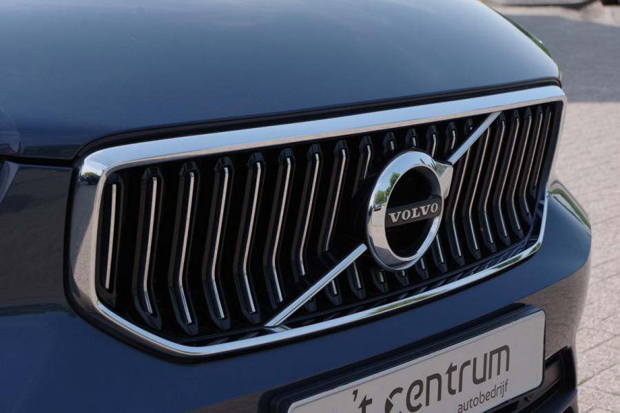 Volvo XC40 1.5 T4 211 PK Recharge Inscription Expression, Trekhaak, Camera, LED, Cruise Control