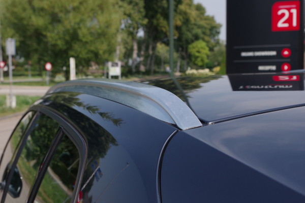 Volvo XC40 1.5 T4 211 PK Recharge Inscription Expression, Trekhaak, Camera, LED, Cruise Control