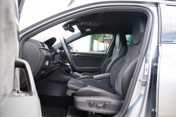 Škoda Superb Combi 1.4 TSI 218 PK iV Sportline Business PHEV, Adap. Cruise Control, Canton Sound, LED
