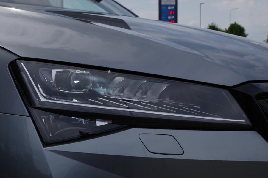 Škoda Superb Combi 1.4 TSI 218 PK iV Sportline Business PHEV, Adap. Cruise Control, Canton Sound, LED