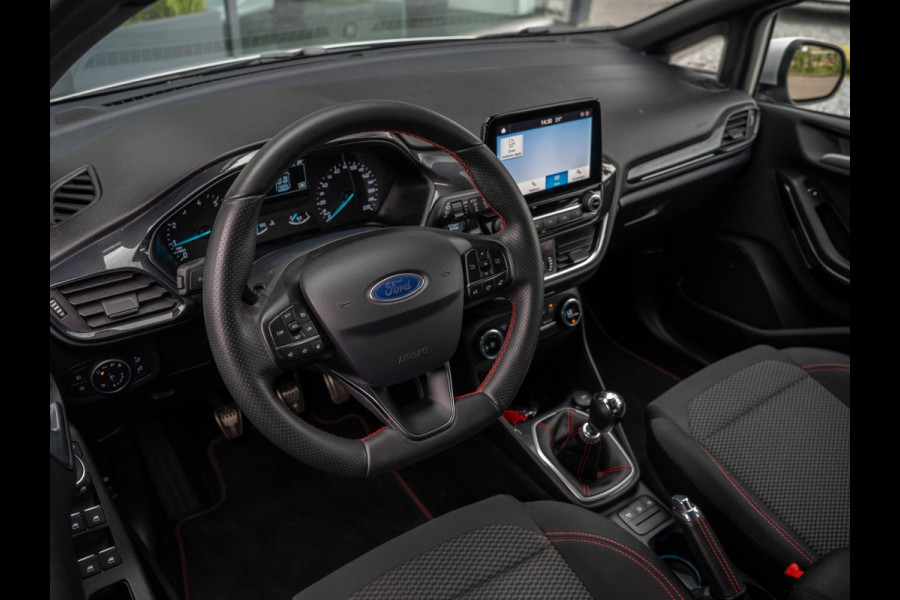 Ford Fiesta 1.0 EcoBoost ST-Line / Carplay / Carbon / DAB+ / ParkAssist / Full LED