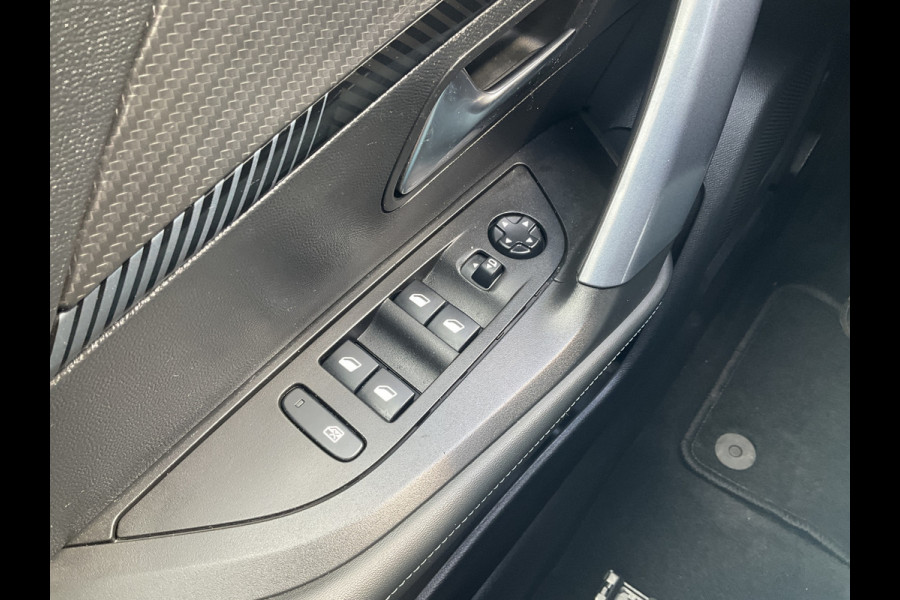Peugeot e-2008 EV Allure 50 kWh Carplay Navigatie Black Beauty Tel Lader