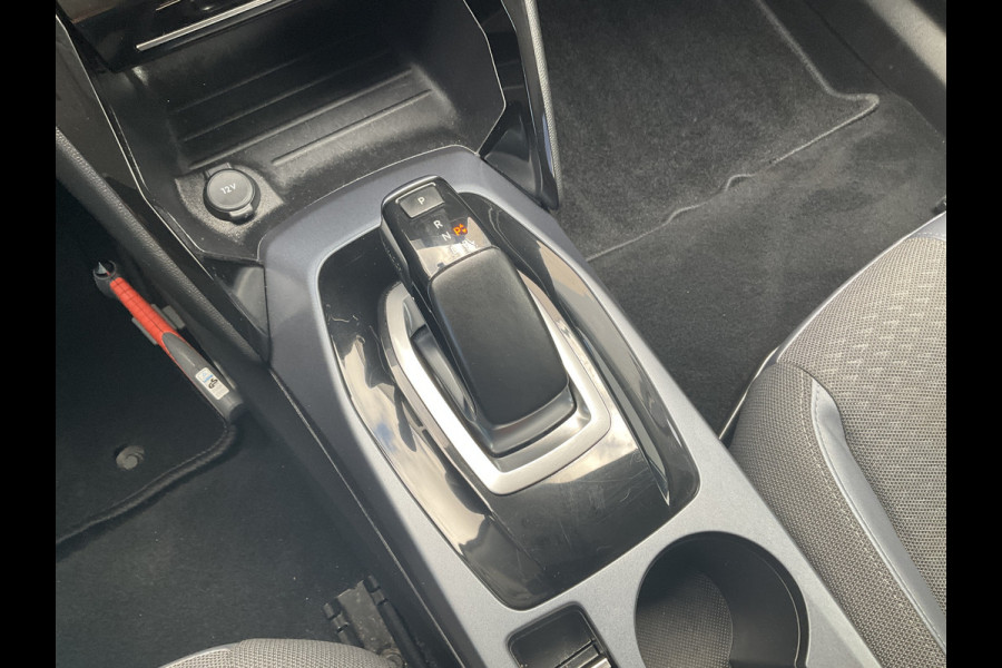 Peugeot e-2008 EV Allure 50 kWh Carplay Navigatie Black Beauty Tel Lader