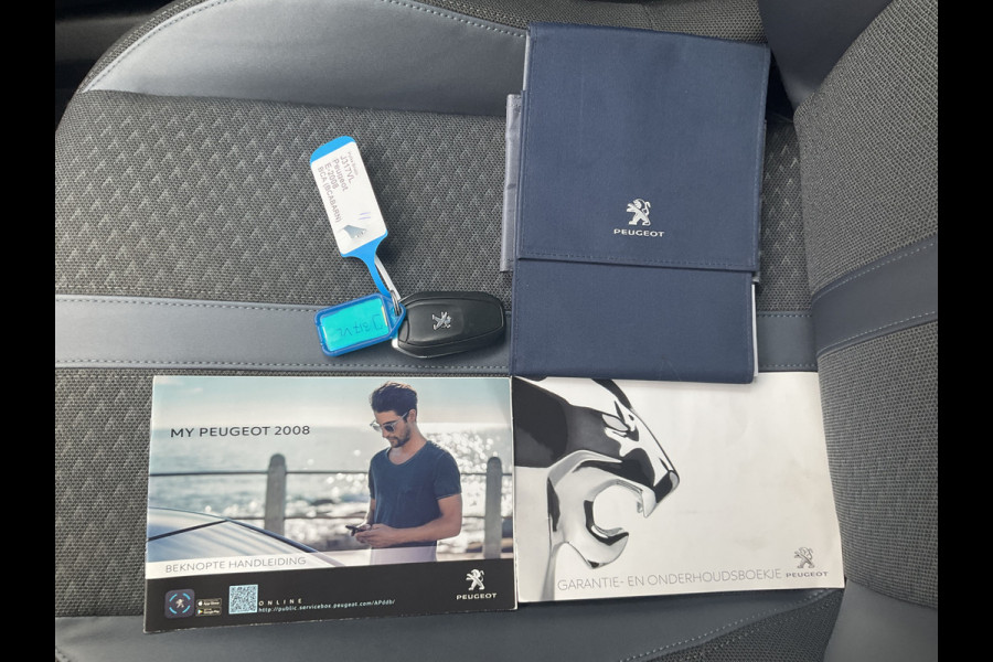 Peugeot e-2008 EV Allure 50 kWh Carplay Navigatie Black Beauty Tel Lader