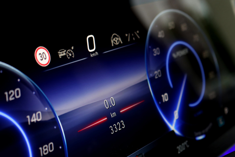 Mercedes-Benz G-Klasse 580 EQ AMG Exclusive Line 116 kWh | Techniekpakket | Distronic | Multicontourstoelen | Burmester | Keyless Go | Schuifdak | Verwarmd Stuurwiel | Nappa Leder |