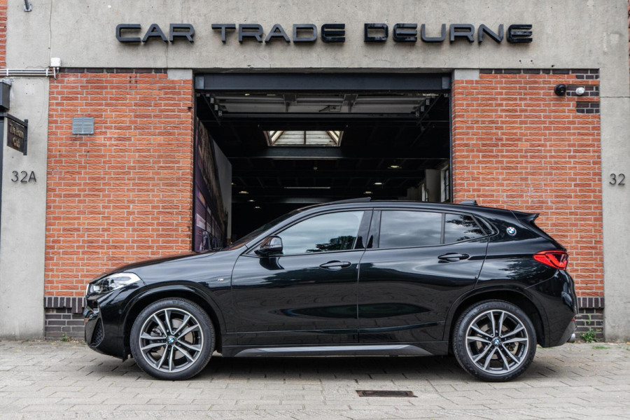 BMW X2 sDrive20i High Executive M-Sport Pano / HUD / Edition