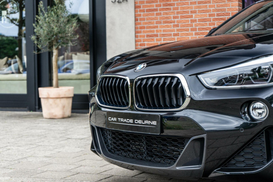 BMW X2 sDrive20i High Executive M-Sport Pano / HUD / Edition