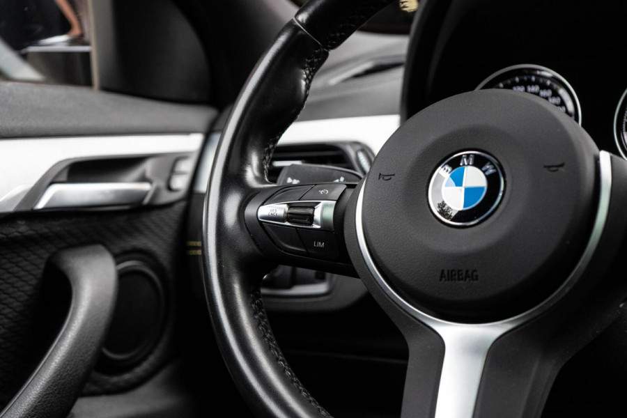 BMW X2 sDrive20i High Executive M-Sport Pano / HUD / Edition